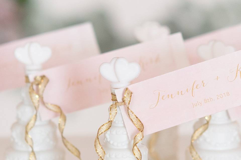 43 Cheap Wedding Favours for £1 or Less