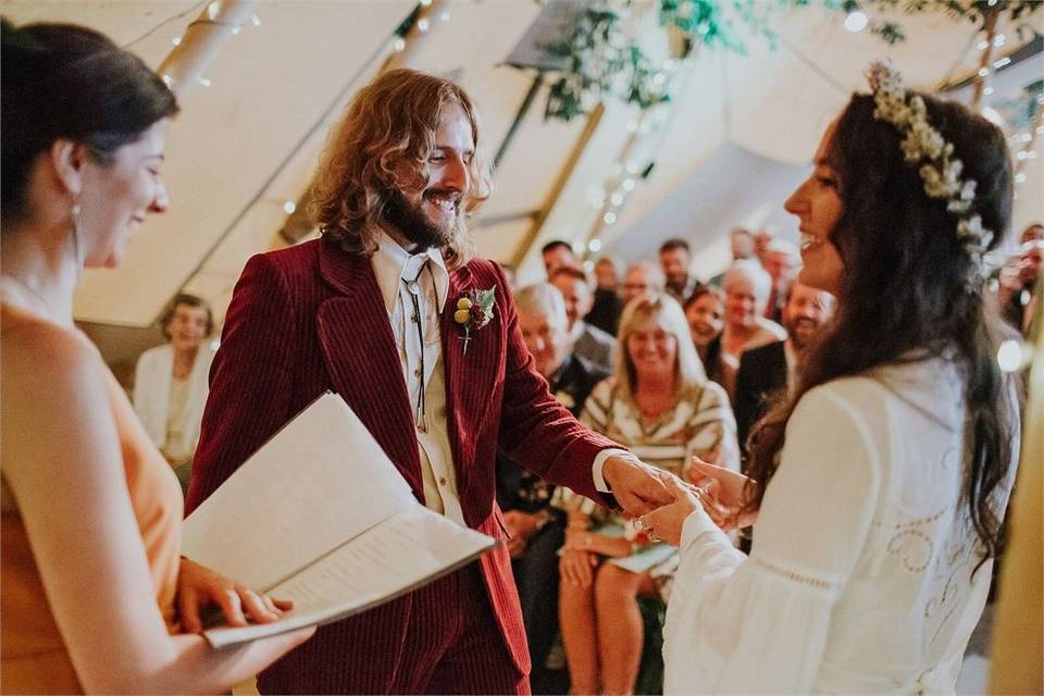 Couple getting married in a humanist wedding ceremony