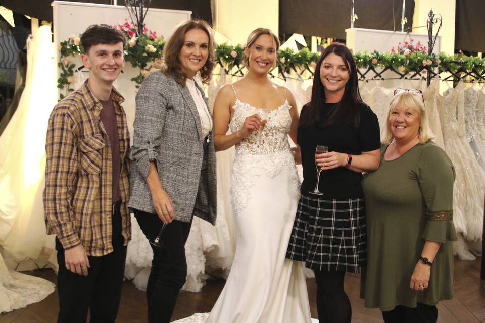 “I Can See What You’ve Eaten for Dinner”: Mother-in-Law Slams Bride’s Dream Dress on Say Yes to the Dress