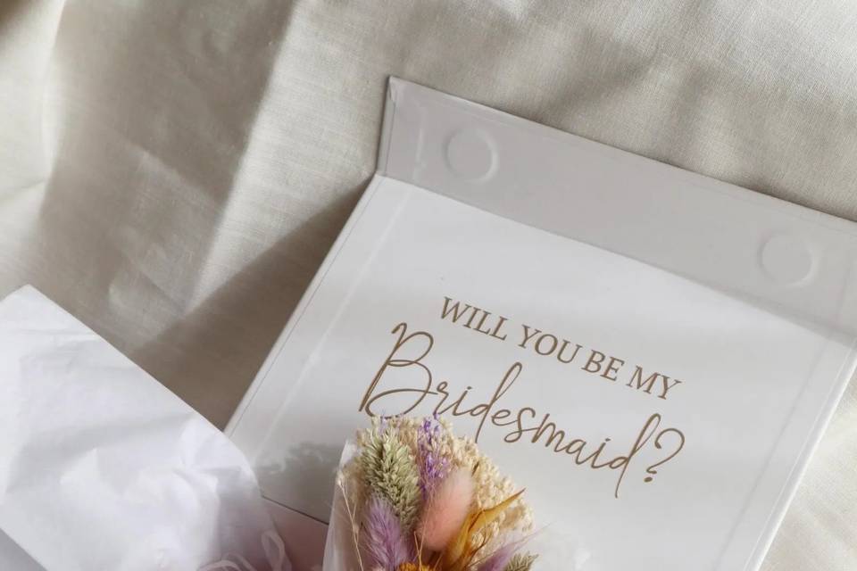 Bridesmaid Boxes: 25 Bridesmaid Box Ideas For Your Besties