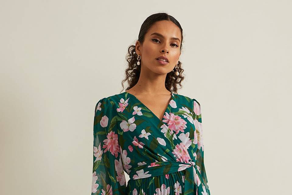25 Petite Wedding Guest Dresses You’ll Want to Add to Basket