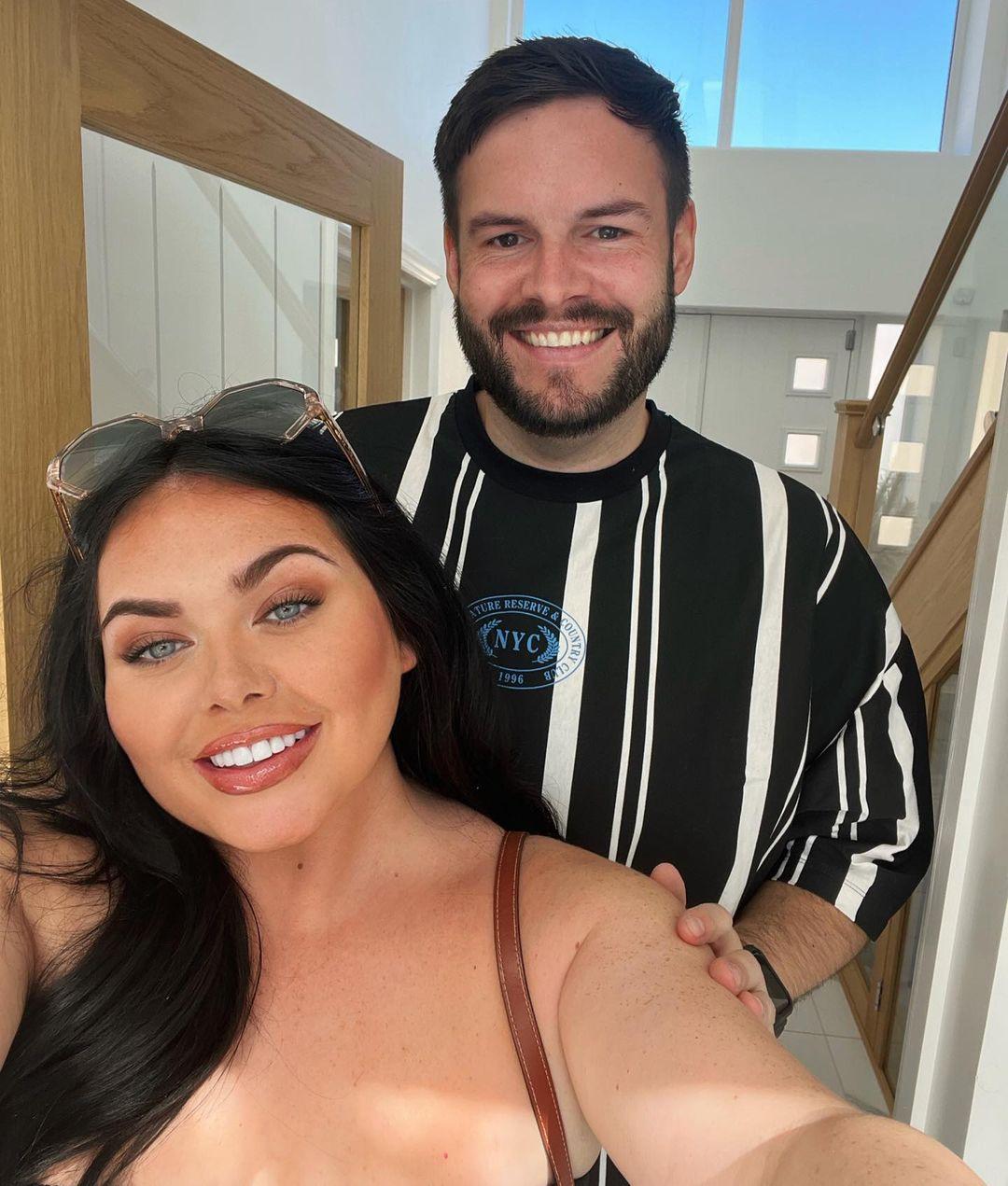 Scarlett Moffatt And Partner Scott Dobinson Are Engaged Uk Uk 