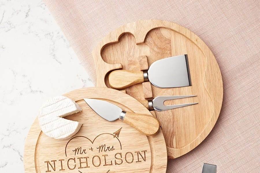 personalised-wooden-cheese-board