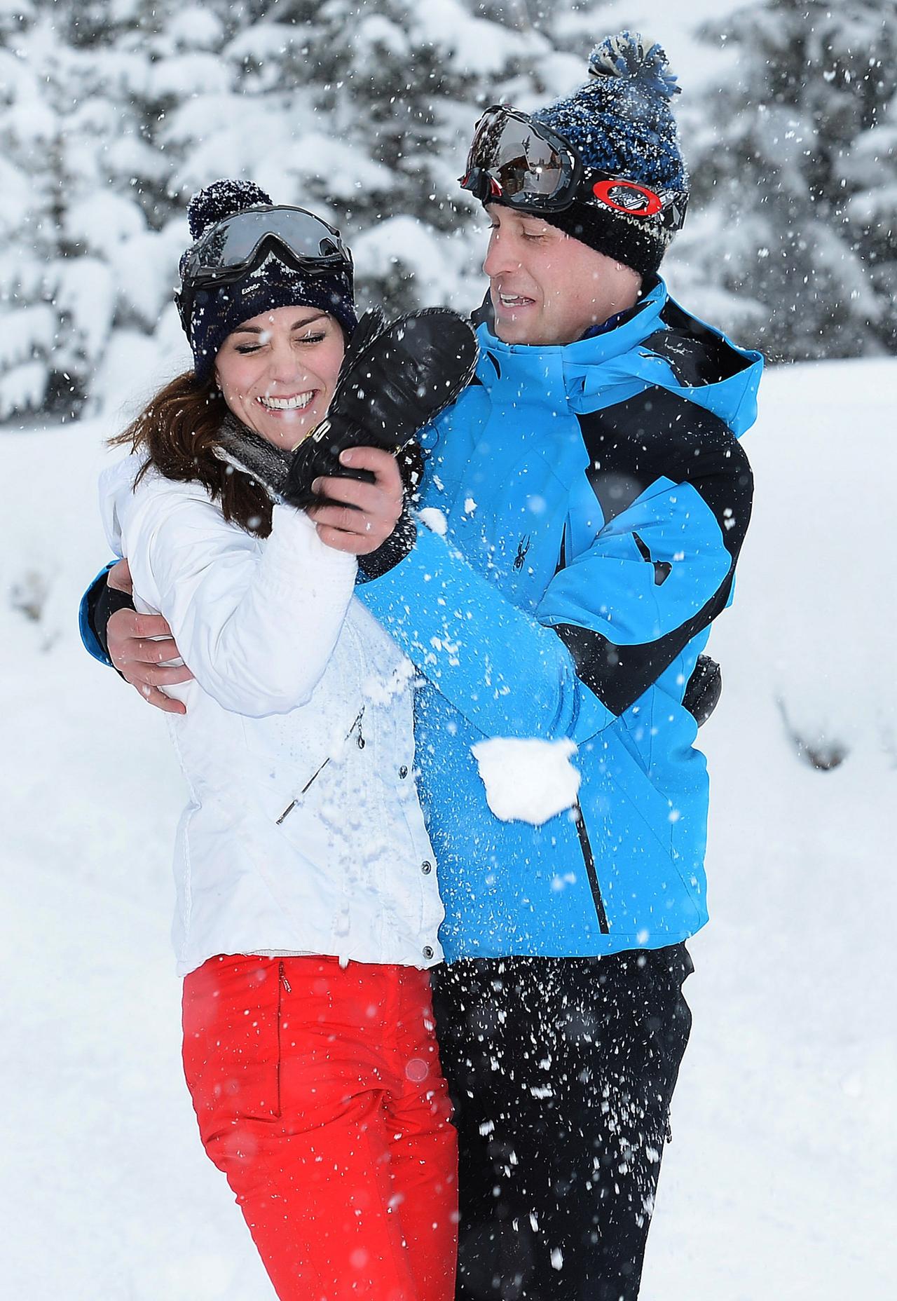 Kate Middleton and Prince William have a snow fight