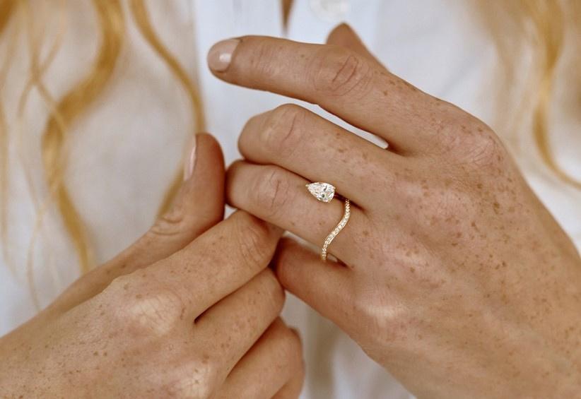 5 Unique Wedding Ring Designs for Men | Max Diamonds