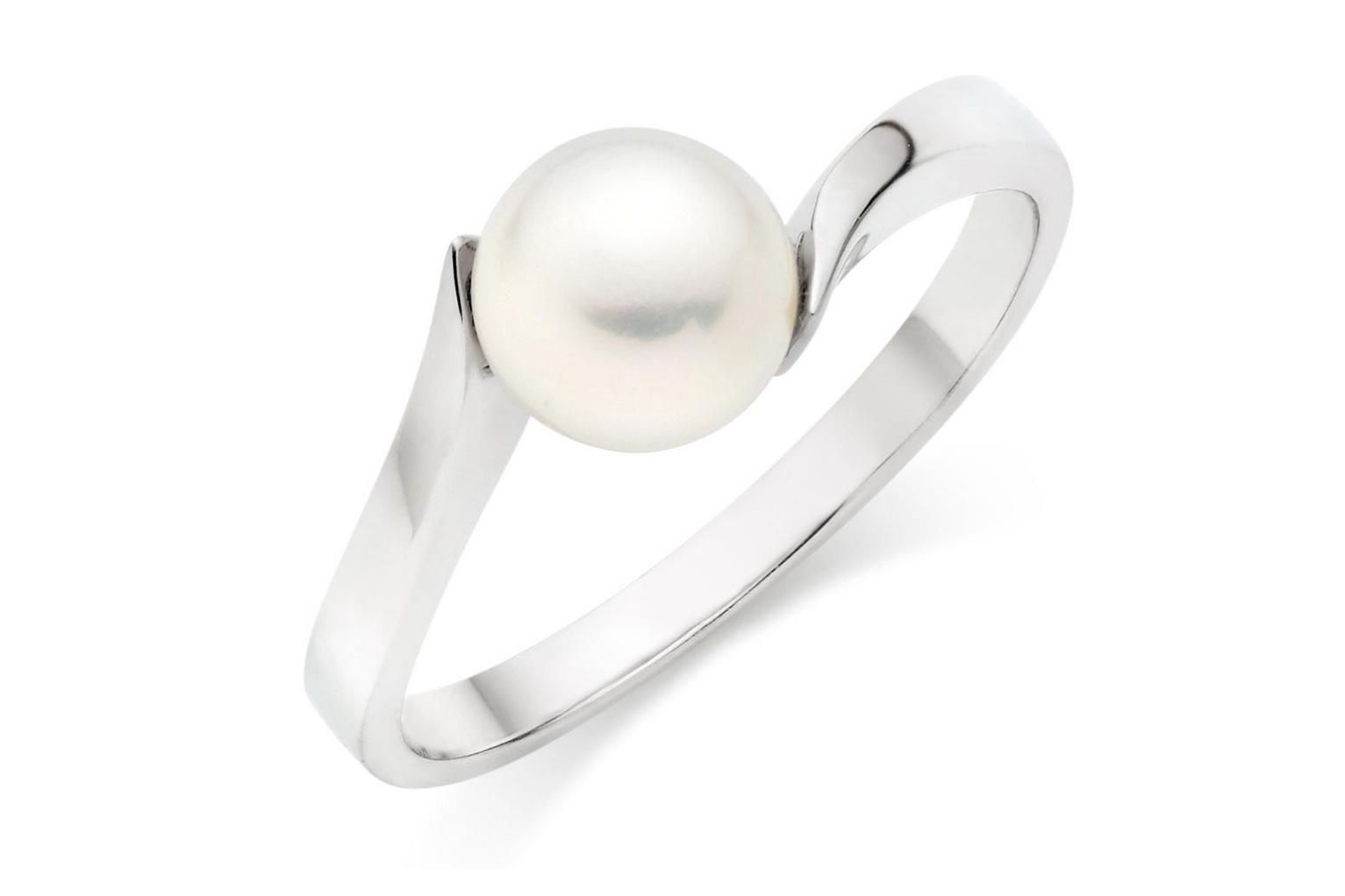 35 Beautiful Pearl Engagement Rings for the Modern Bride - hitched.co ...