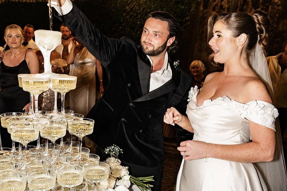 30 Instagram-Worthy Wedding Bar Ideas Your Guests Will Love