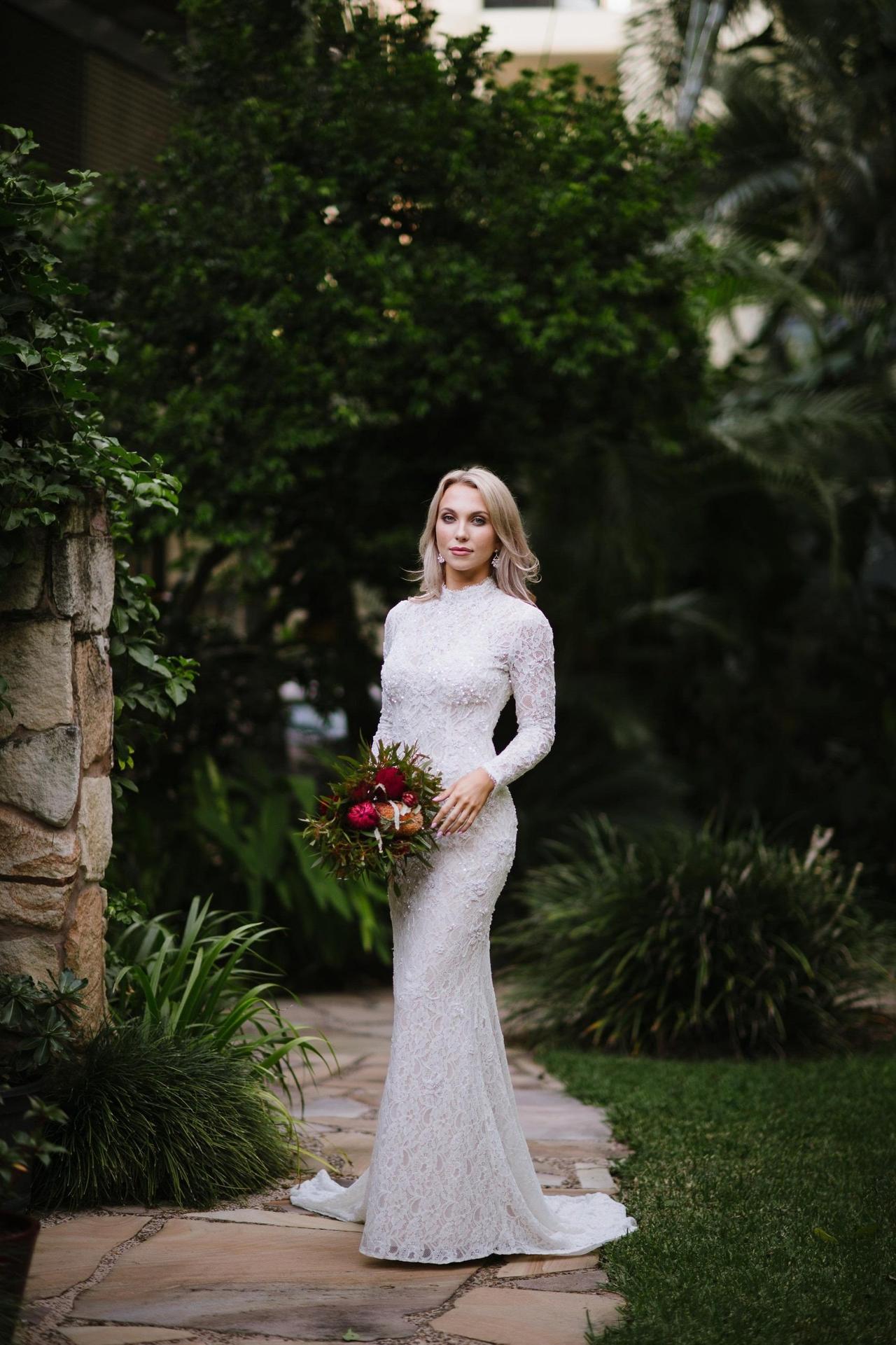 Long sleeve clearance turtleneck wedding dress