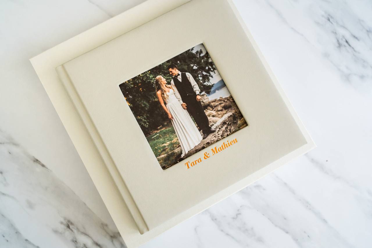 BLANK PLAIN DIY PHOTO ALBUMS IN TWO SIZES WHITE OR IVORY 
