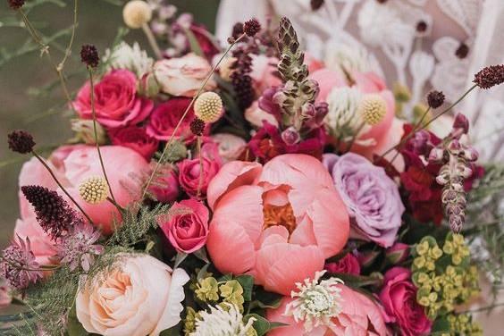 35 of the Prettiest Peony Bouquet Ideas 