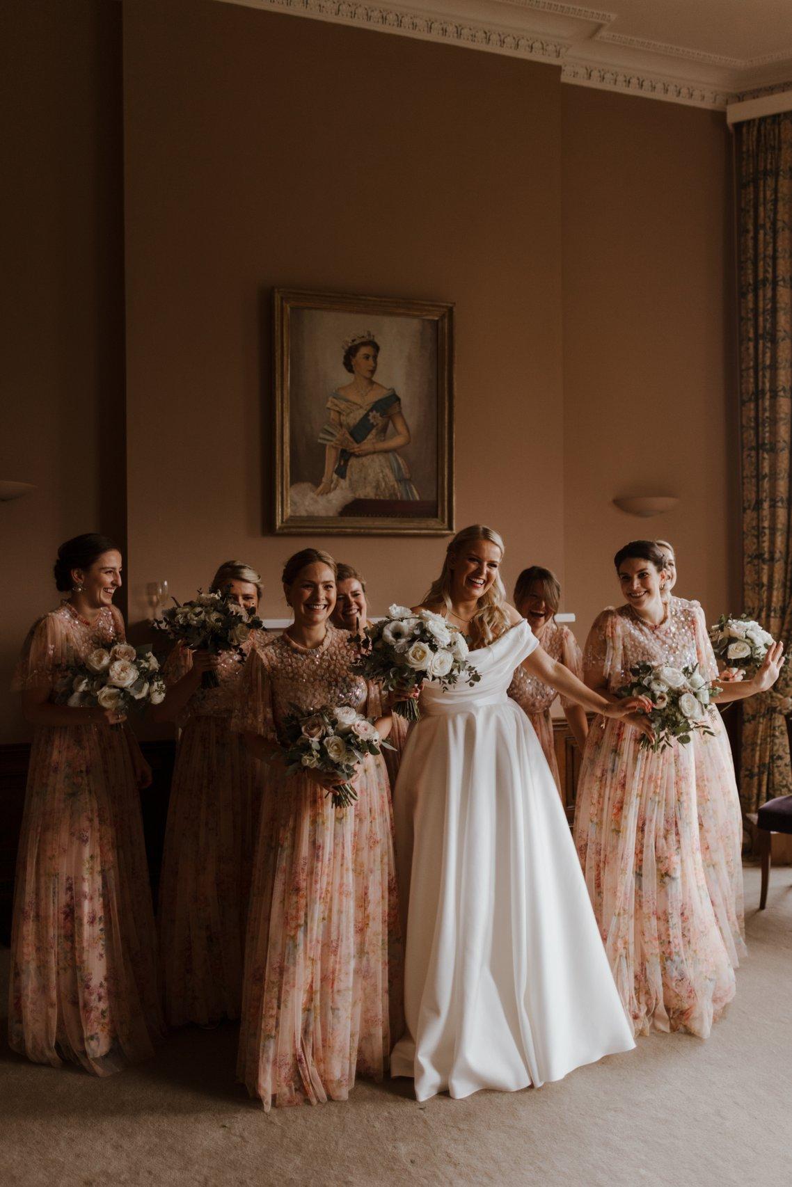 https://cdn0.hitched.co.uk/article/8469/original/1280/jpg/119648-alex-light-with-bridesmaids.jpeg