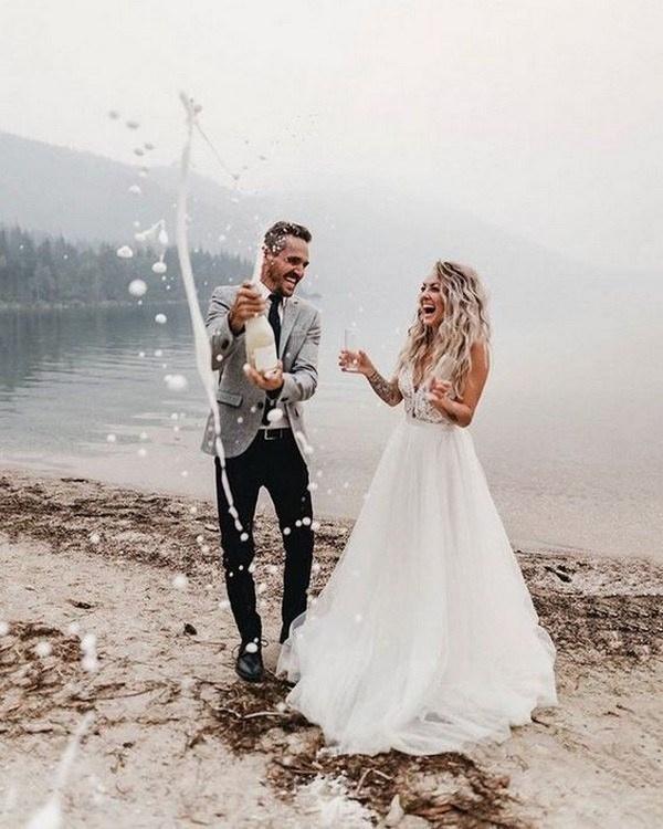 The Best Wedding Photo Poses Every Couple Should Know