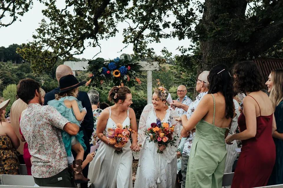 The History And Meaning Behind These 6 Common Wedding Traditions