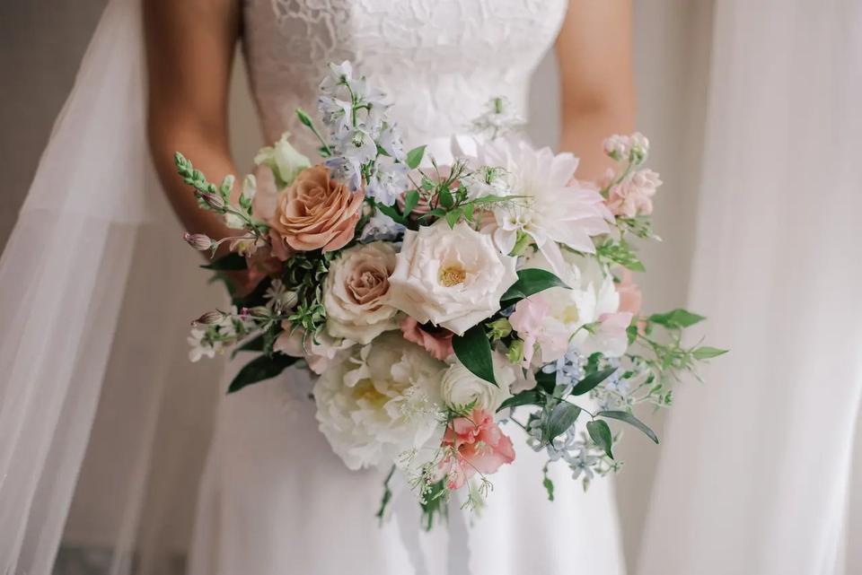 40+ Bridal Bouquet Ideas, Expert Advice & Bouquet Styles Explained ...