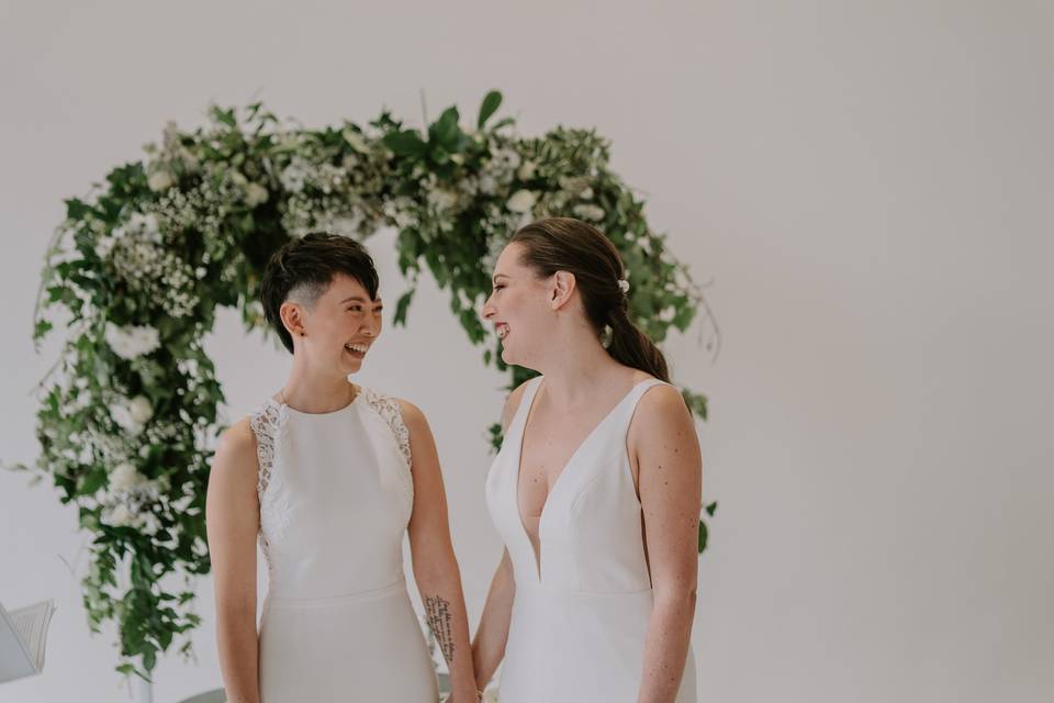 A Chic, Contemporary Wedding at Spring Studios with a Jewish Ceremony 