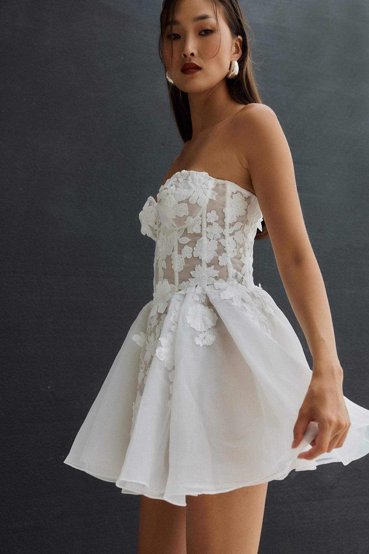 23 Second Wedding Dresses for Second Marriages or Reception Looks 