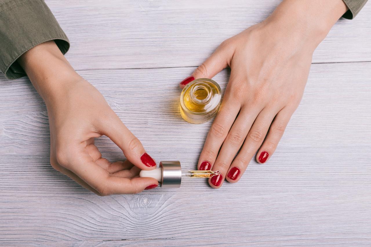How to Fix a Broken Nail: 5 of the Best Techniques  -  