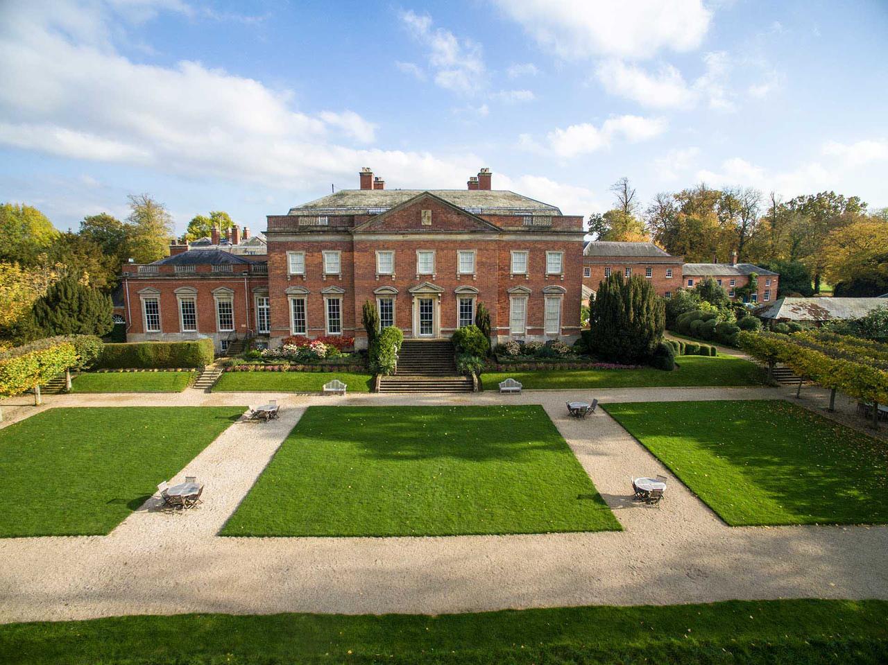Exterior of Northamptonshire wedding venue Kelmarsh Hall