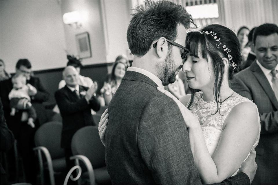 29 of the Most Tear-Jerking Wedding Photographs - hitched.co.uk