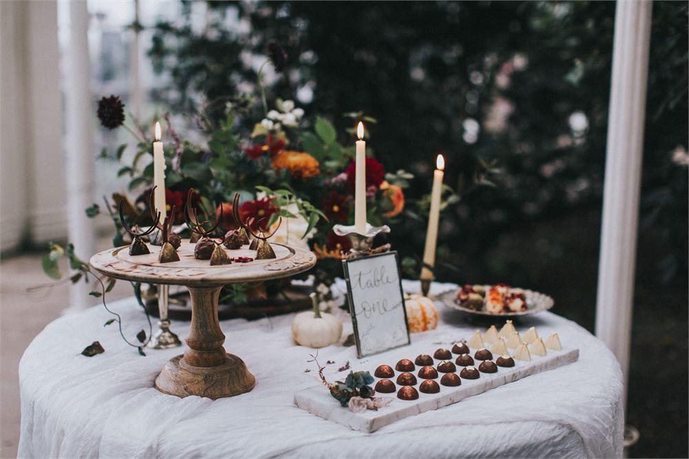 1000_1000_scaled_1803959_wollaton-hal-20170927033402960