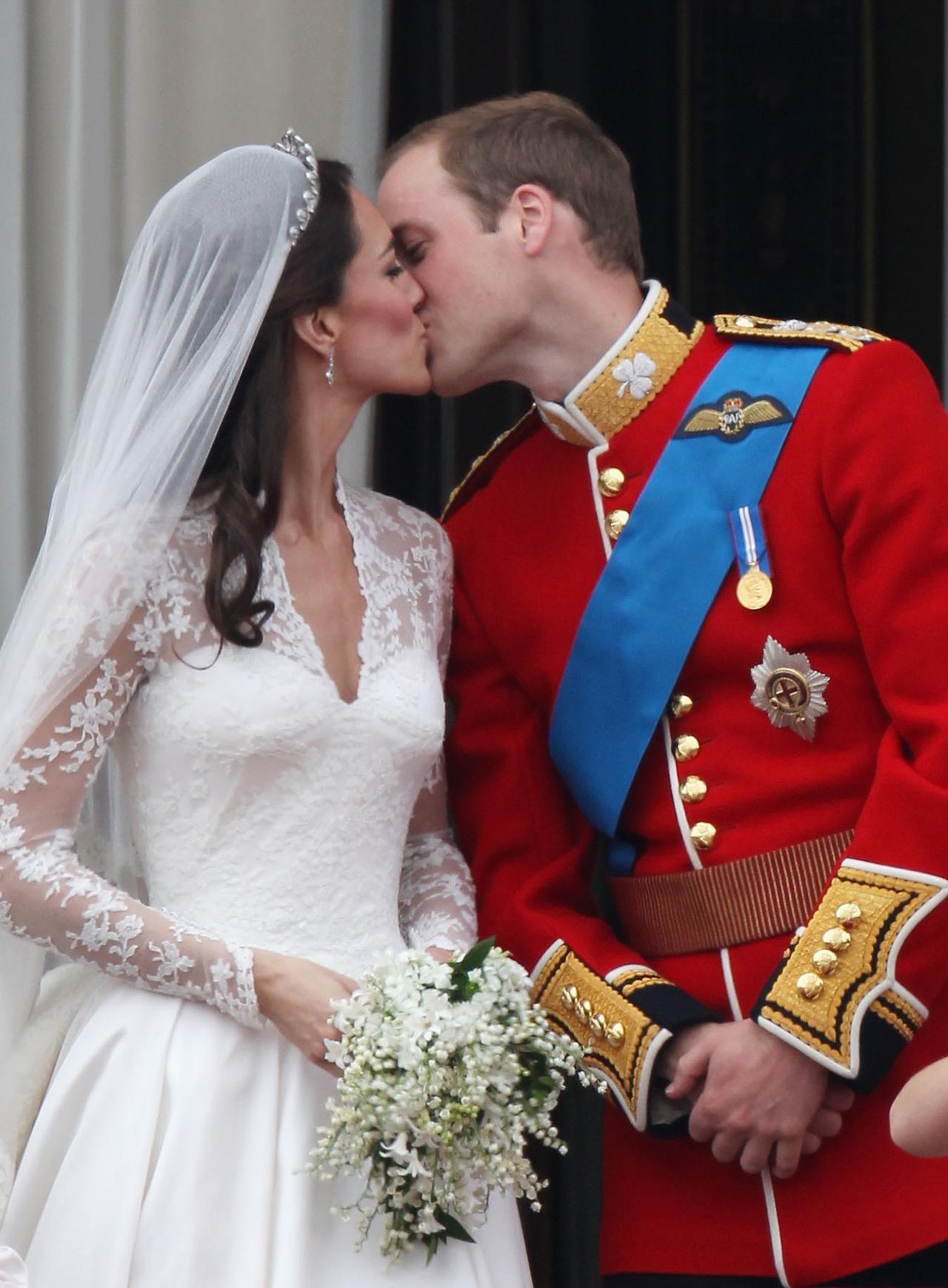 Kate Middleton and Prince William kiss at their wedding