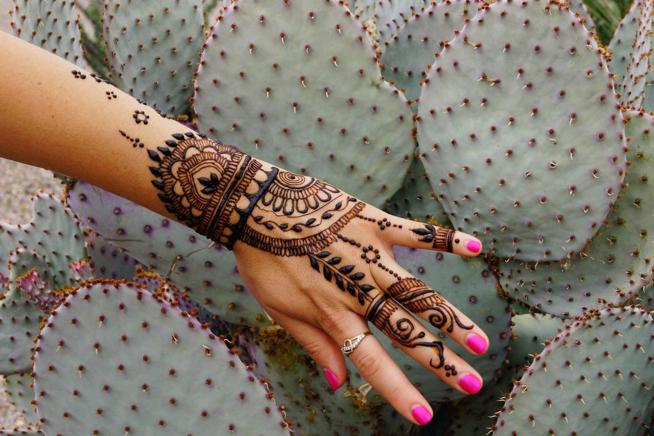 Top 180+ Simple Mehndi Designs | WeddingBazaar