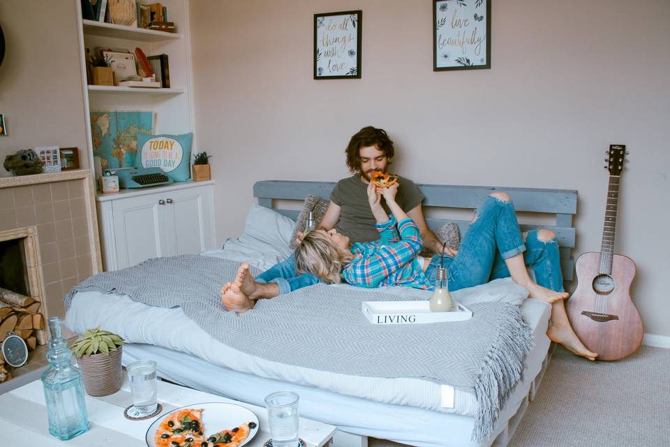 30 At Home Date Night Ideas for Cute Couples Who Love to Stay In