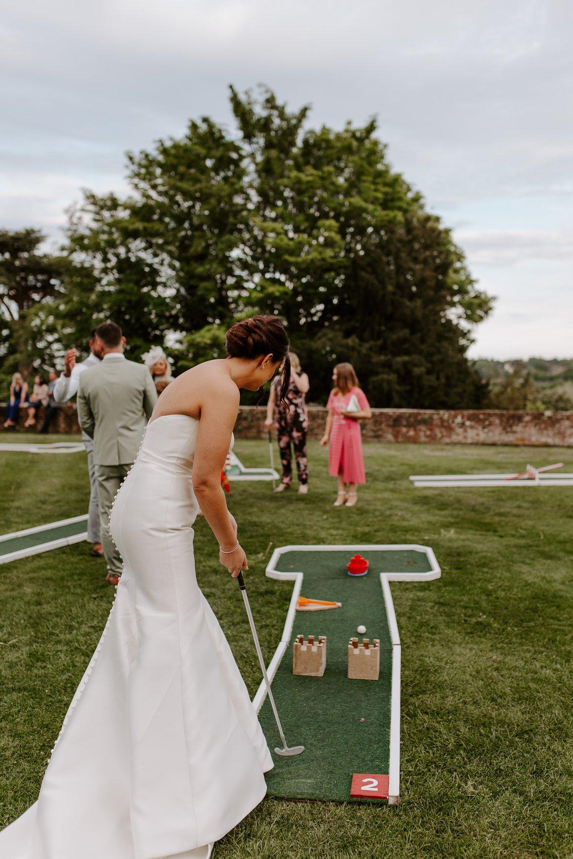 Abi and Jon - Farnham Castle Wedding
