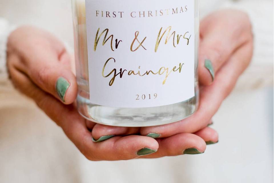 Celebrating Your First Married Christmas: Sentimental Card & Gift Ideas