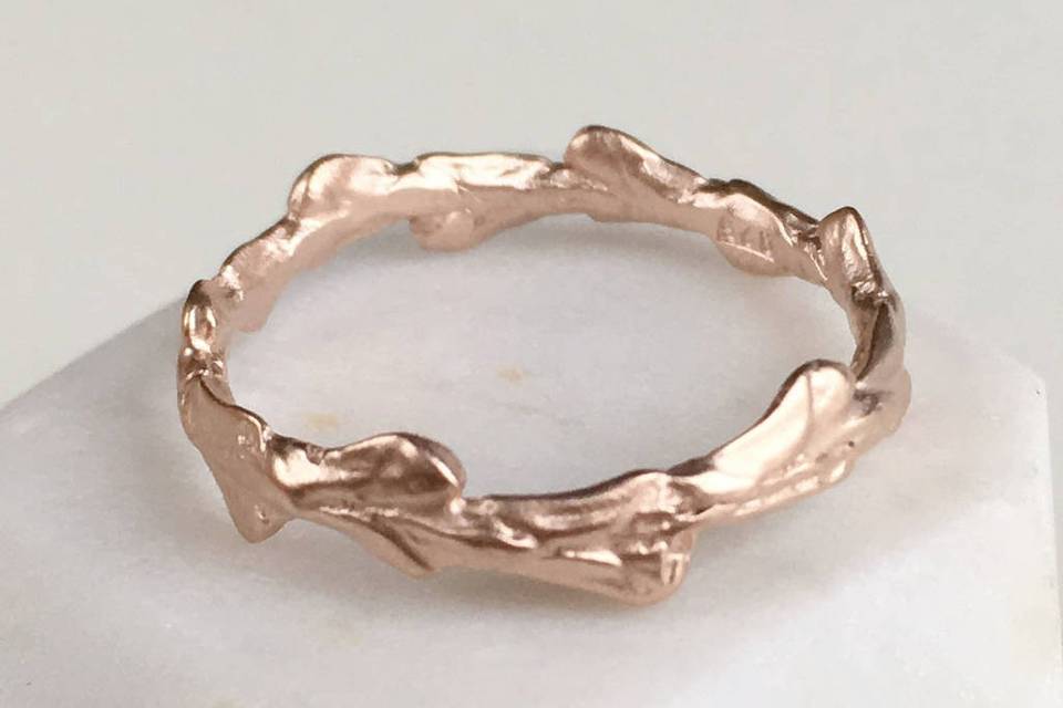 Leafy wedding ring