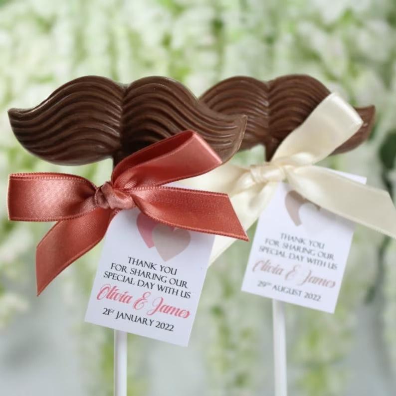 Make your own adorable spice dip mix wedding favors!