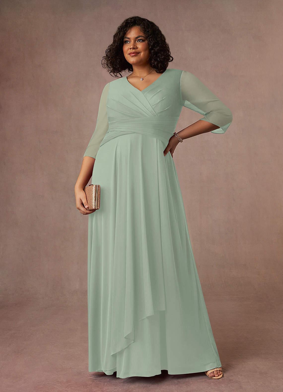 Flattering Mother of the Bride Dresses for Plus Size UK Mums hitched