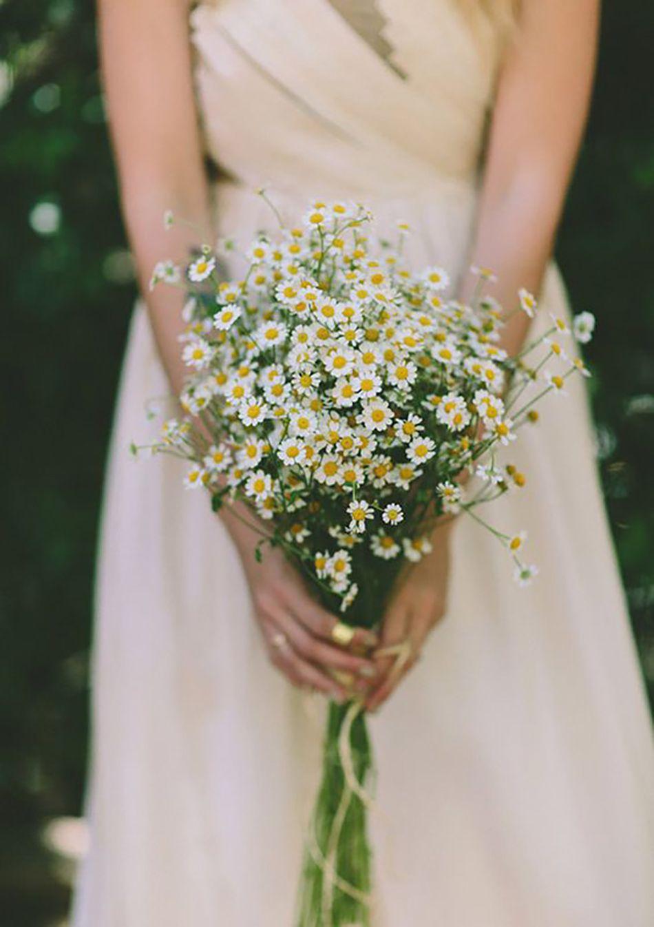 Daisy deals wedding bouquet