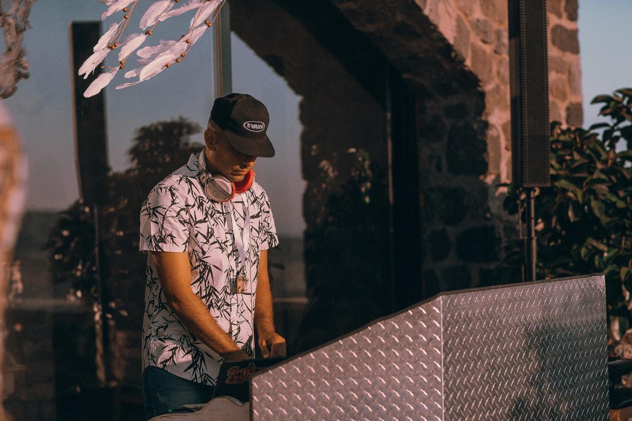 Sammie and Adam - Santorini Wedding