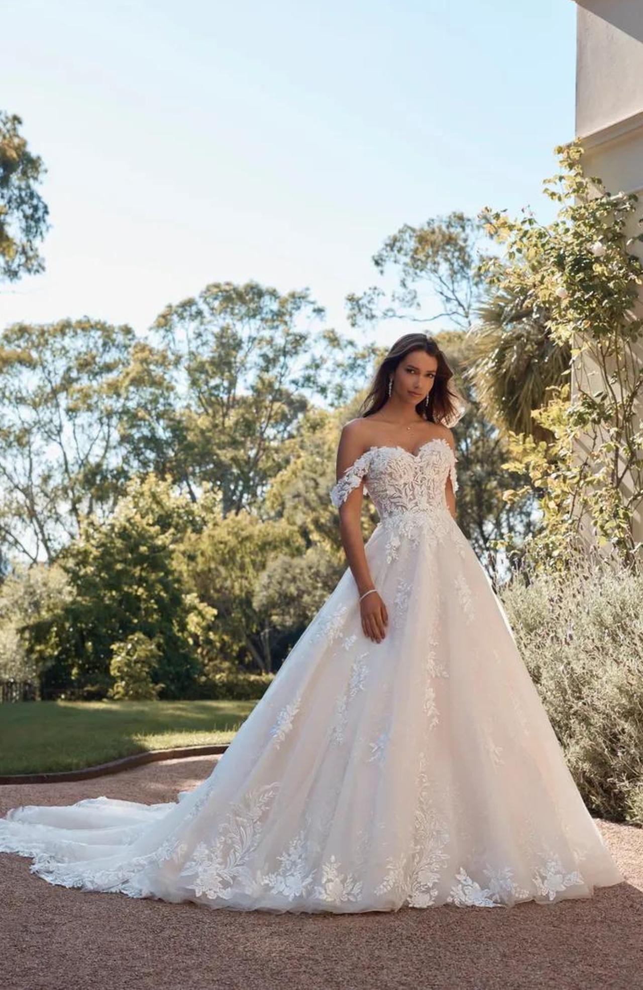 sweetheart wedding dress 