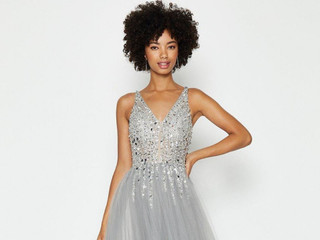 27 Sparkly Bridesmaid Dresses and Glittery Belts to Match