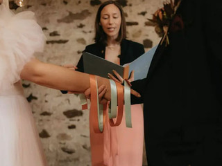 15 Irish Wedding Traditions to Include on Your Big Day