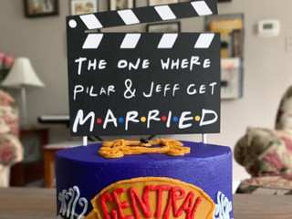 20 Funny Wedding Cake Toppers to Entertain Your Guests