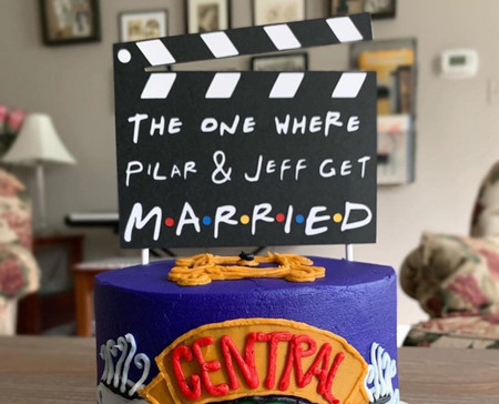 20 Funny Wedding Cake Toppers to Entertain Your Guests