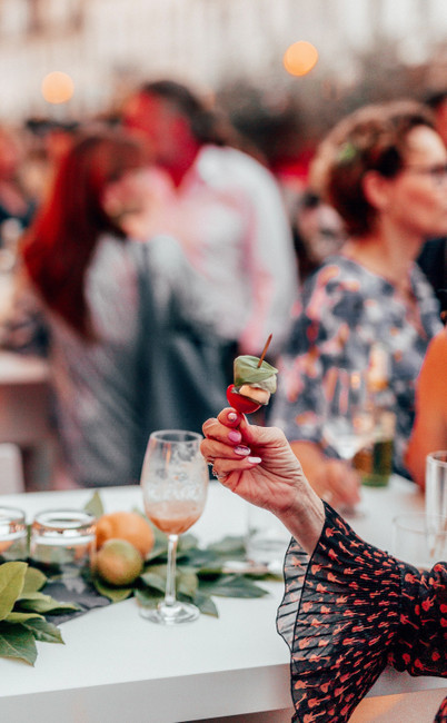 The 13 Foods You Shouldn't Serve at a Wedding