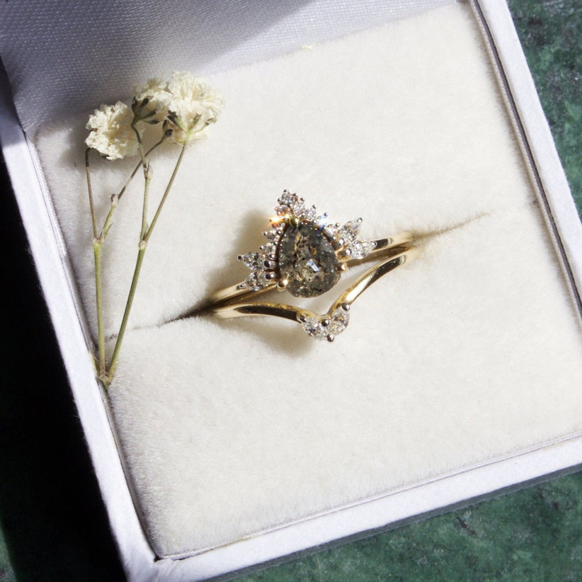 Ring resizing cost ernest hotsell jones