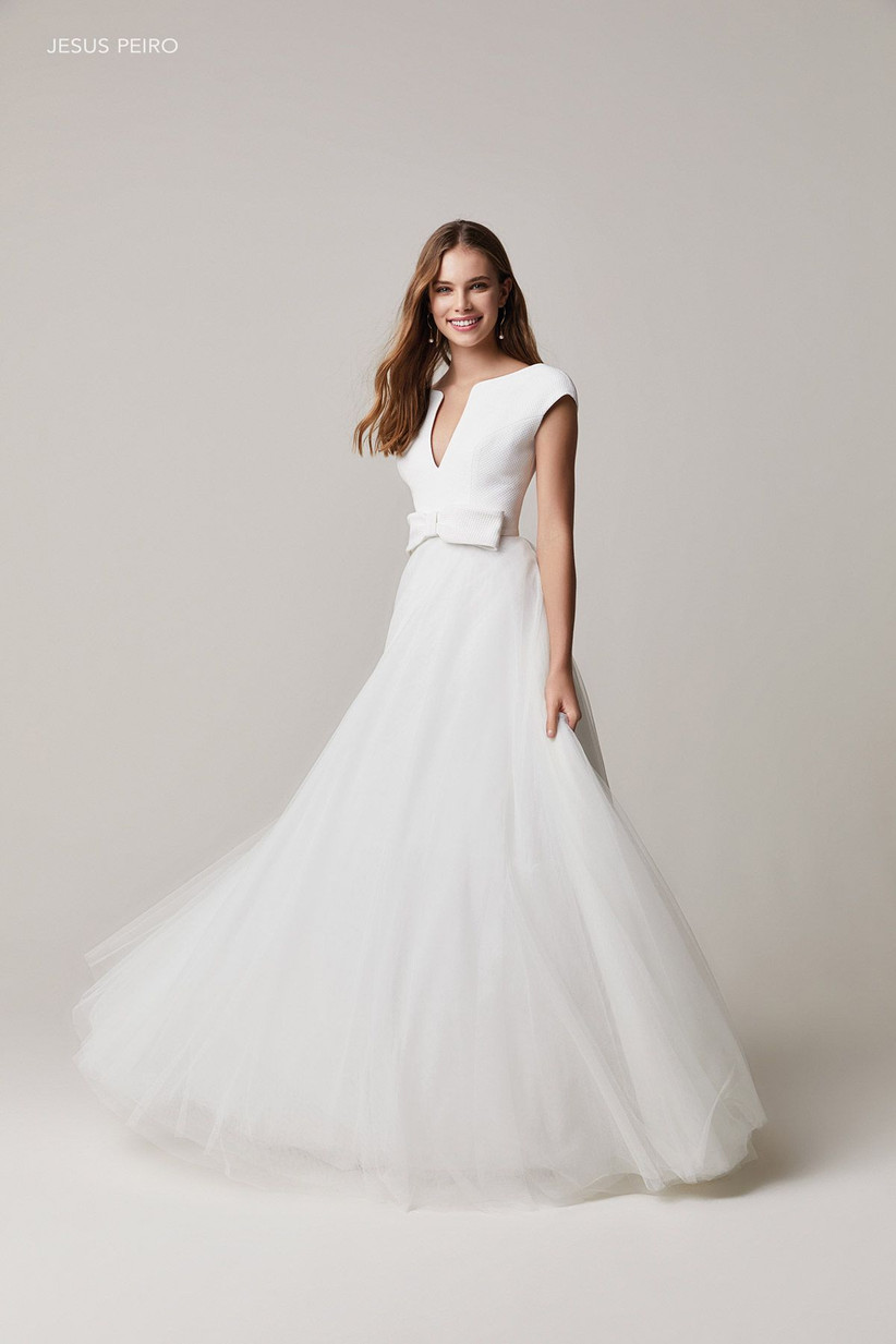 15 Beautiful Sustainable Wedding Dresses for 2020