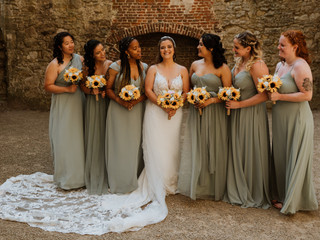 15 Striking Sunflower Wedding Bouquet Ideas