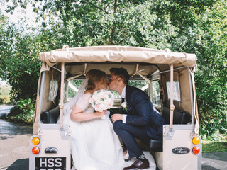 A Country Chic Wedding at The Oak Tree of Peover, Cheshire