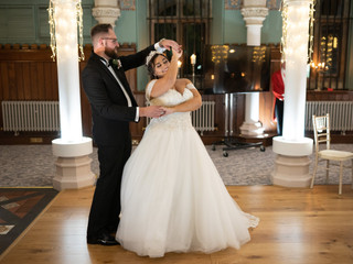 Real Covid Wedding: Emma and Ross, Wotton House in Surrey