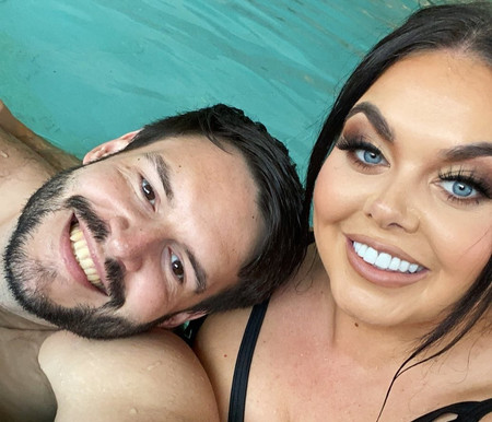 Scarlett Moffatt Announces Engagement to Partner Scott Dobinson in Adorable Instagram Post