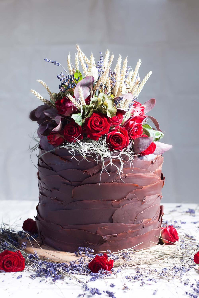 Chocolate Wedding Cakes 19 Delicious Creations hitched