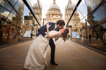 27 Best Wedding Photographers in London According to Real Couples