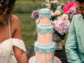 20 Show-Stopping Luxury Wedding Cakes