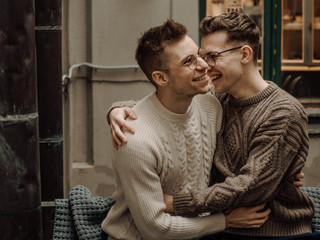How to Know If You Love Someone: Signs, Feelings, and Questions to Ask Yourself